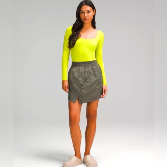 Lululemon Wundermost Nulu Square-Neck Long-Sleeve Bodysuit  Lichen Lime NWT - Picture 2 of 16